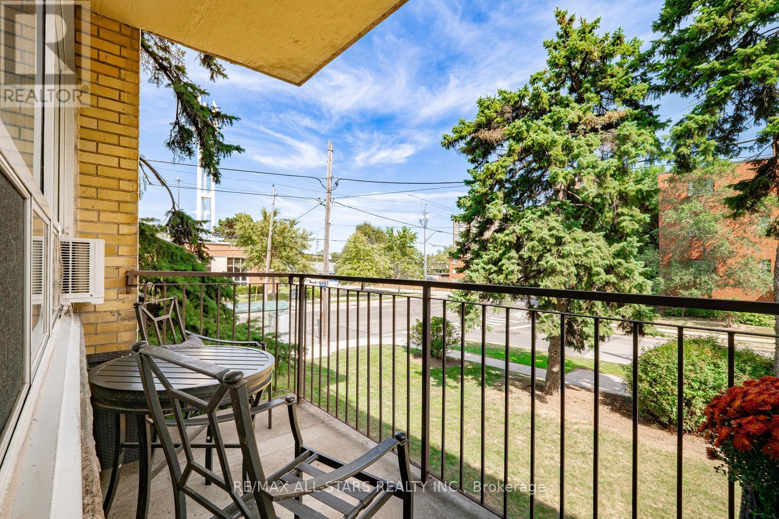 201 - 219 Wilson Avenue, Toronto, Ontario  M5M 3B2 - Photo 31 - C12406310