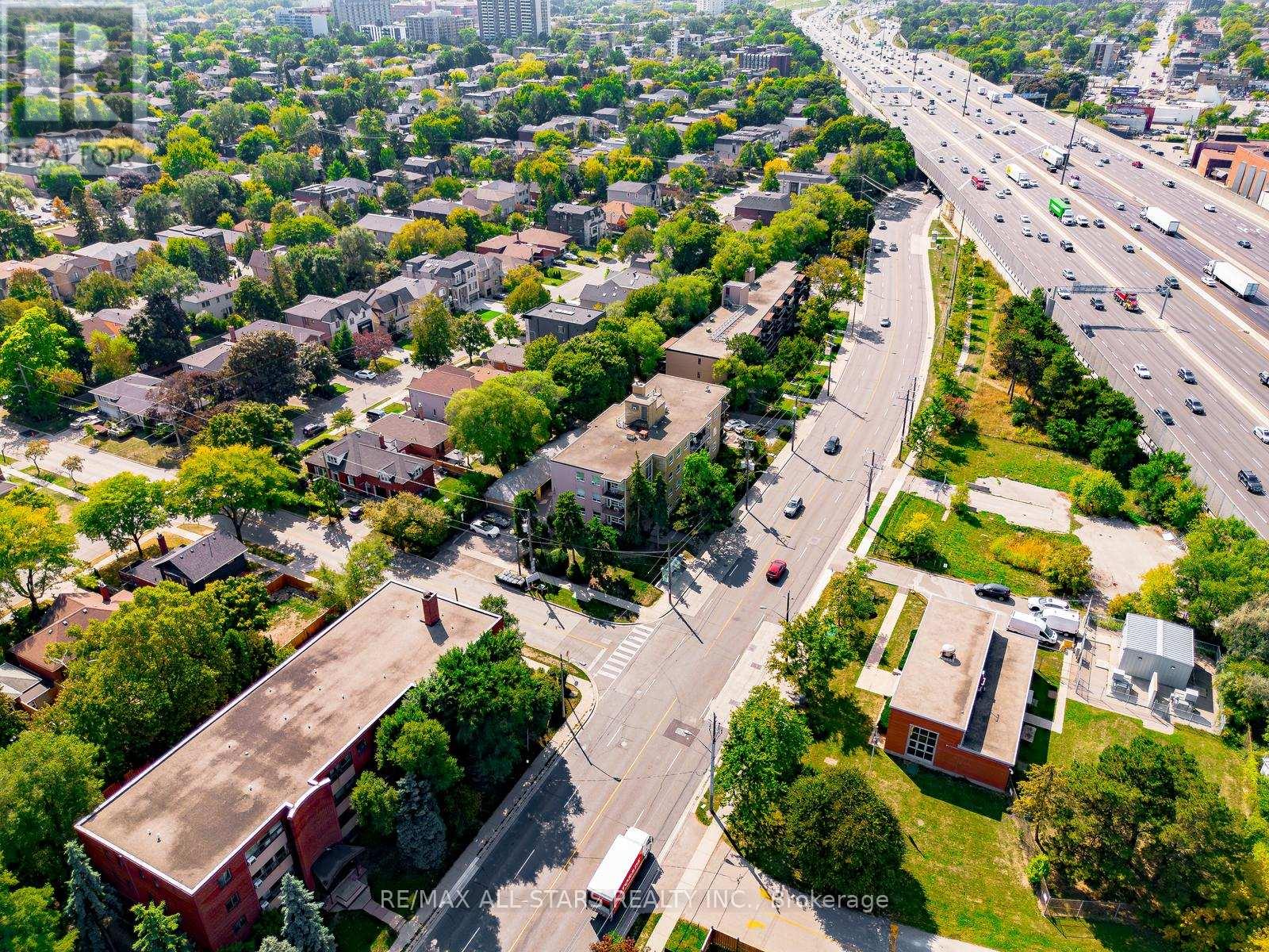 201 - 219 Wilson Avenue, Toronto, Ontario  M5M 3B2 - Photo 34 - C12406310
