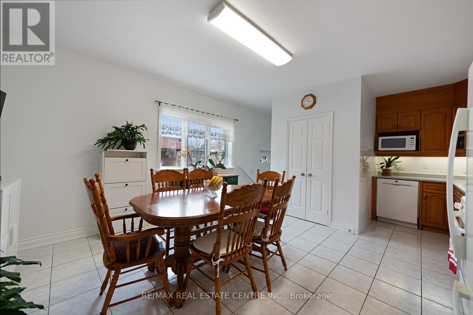 14 Churchill Avenue, Toronto, Ontario  M6J 2B4 - Photo 11 - C12406385