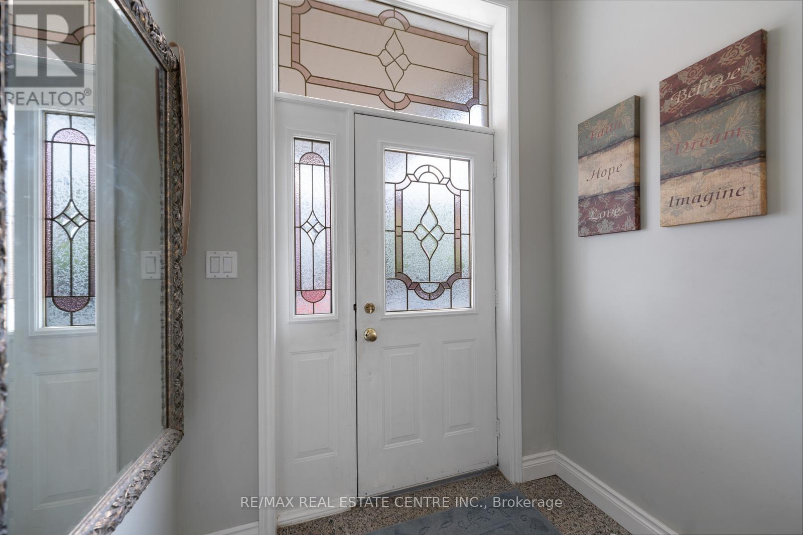 14 Churchill Avenue, Toronto, Ontario  M6J 2B4 - Photo 6 - C12406385