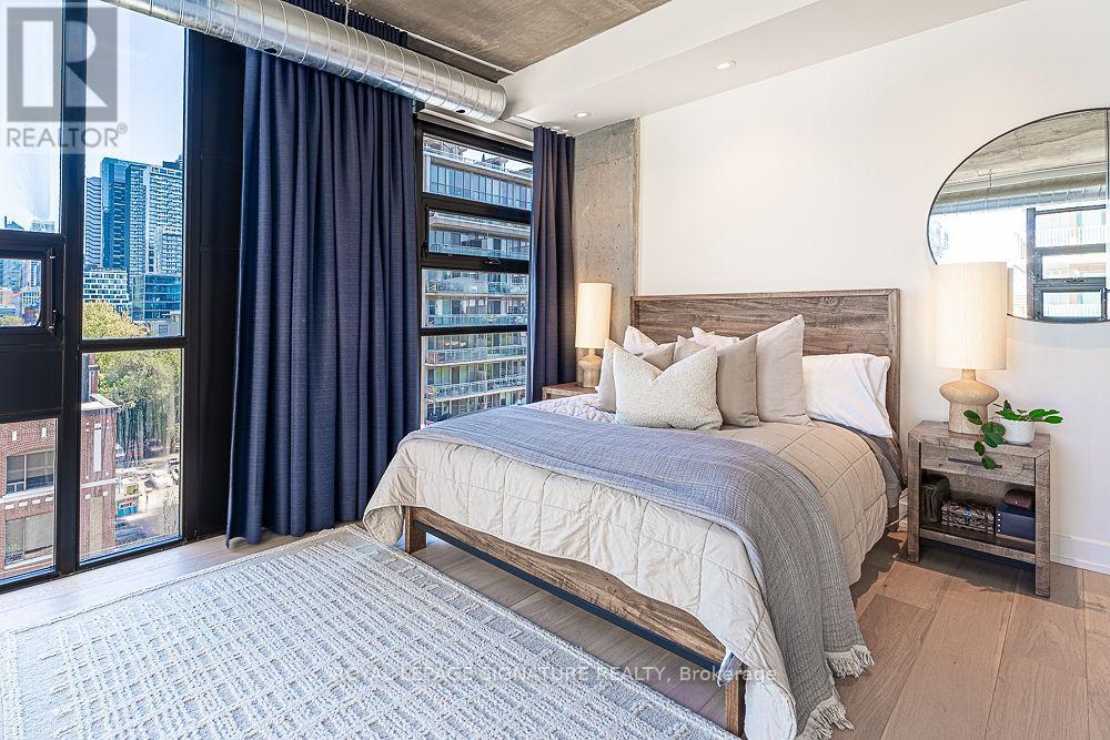 705 - 60 Bathurst Street, Toronto (Niagara), Ontario  M5V 2P4 - Photo 12 - C12406422