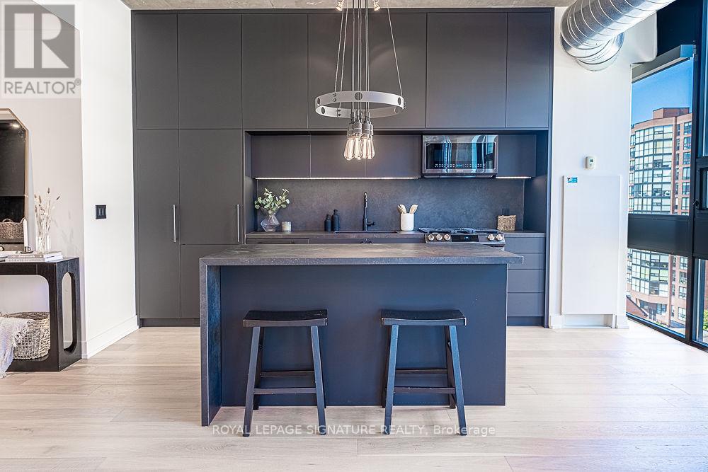 705 - 60 Bathurst Street, Toronto (Niagara), Ontario  M5V 2P4 - Photo 8 - C12406422