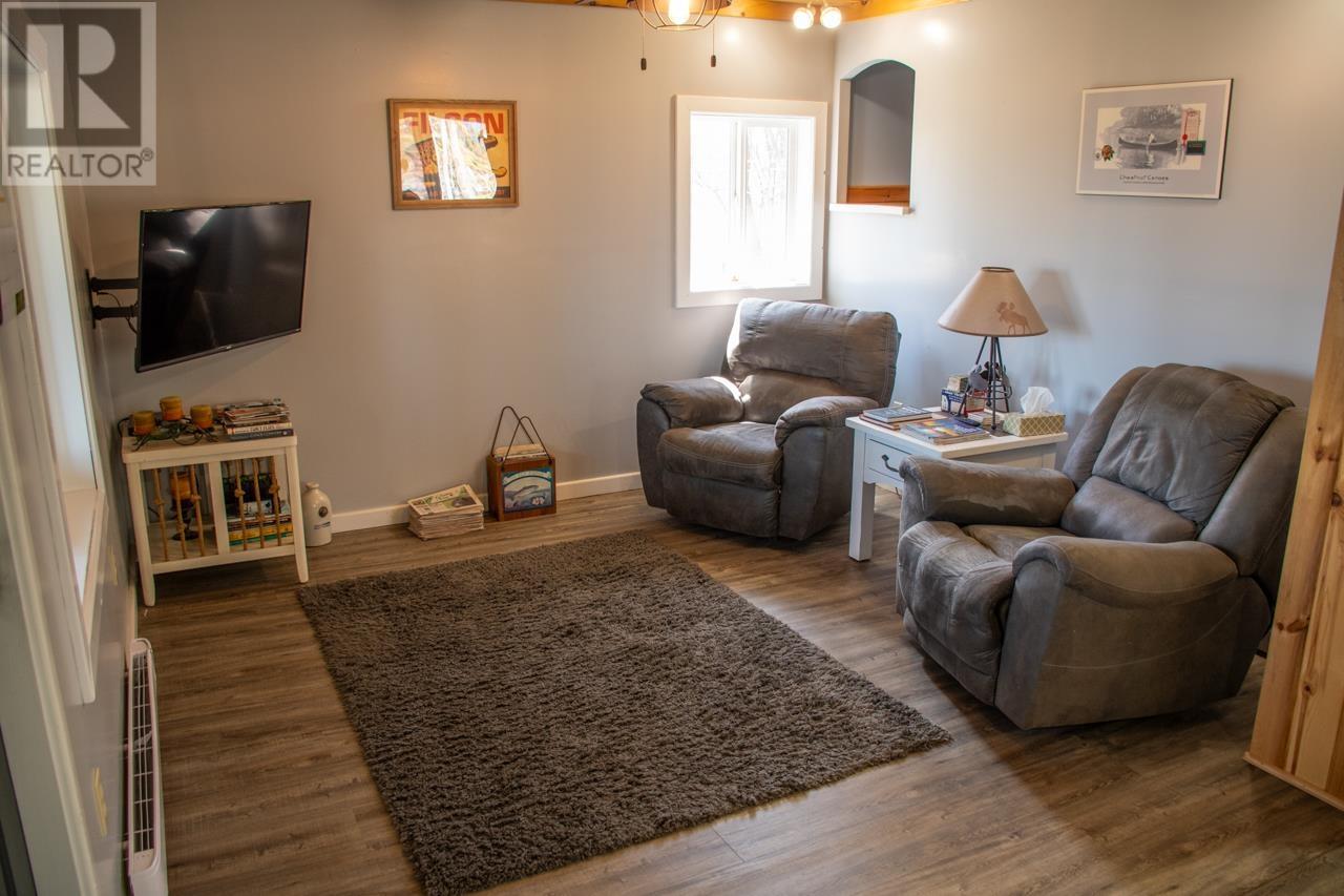 19 Stintzi Drive East, Morson, Ontario  P0W 1J0 - Photo 17 - TB251165