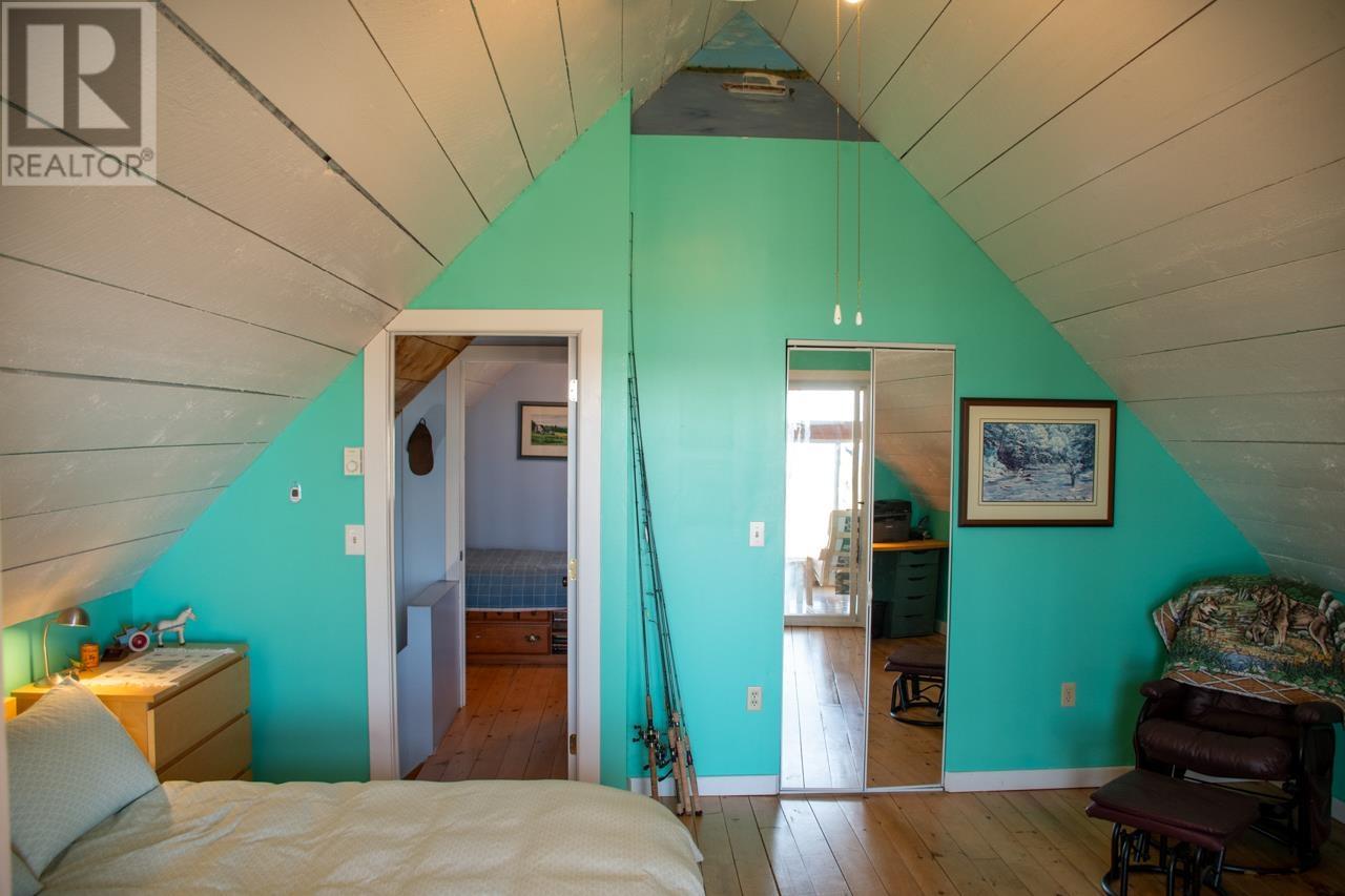 19 Stintzi Drive East, Morson, Ontario  P0W 1J0 - Photo 36 - TB251165