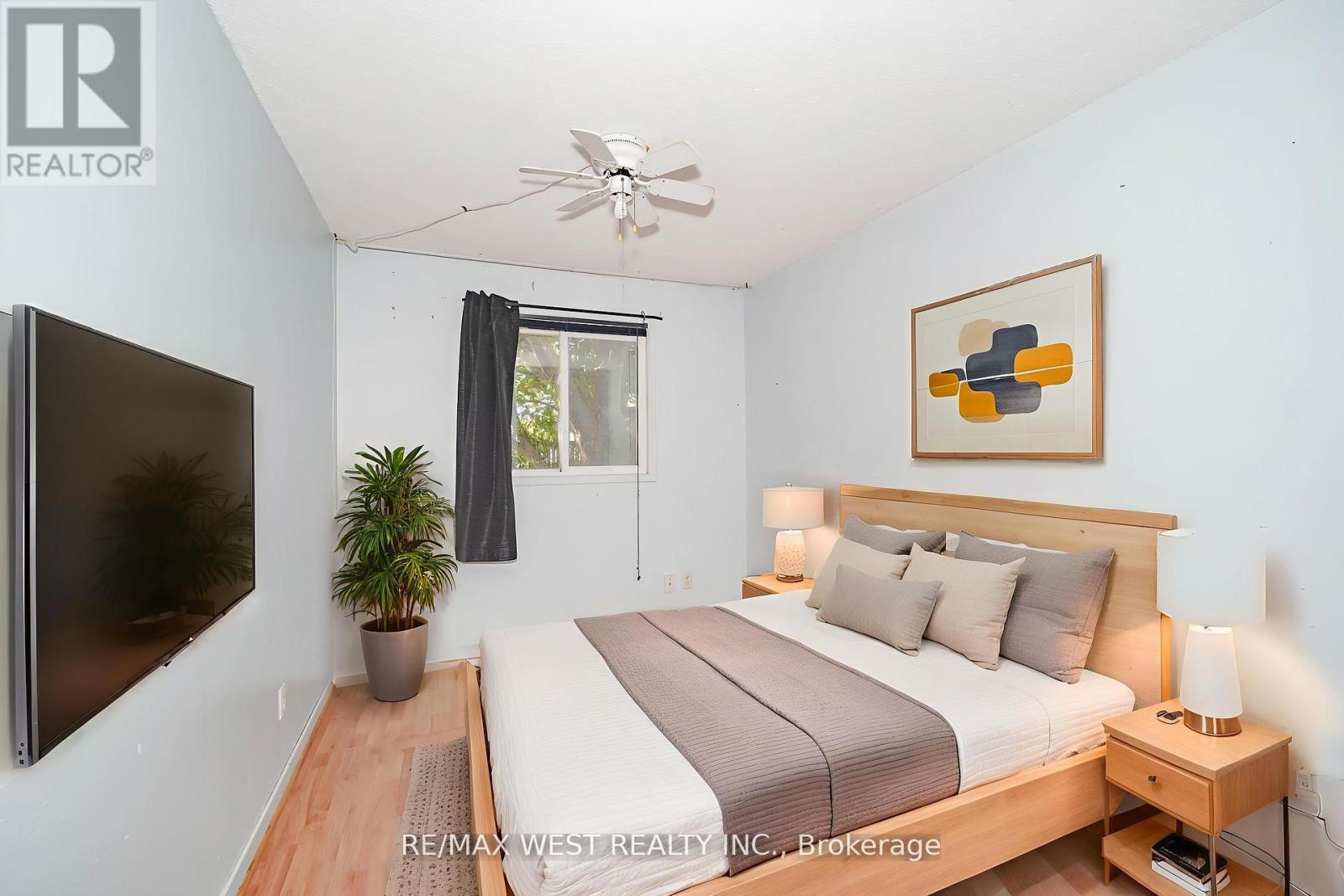 Property at 18 STANBRIDGE COURT image 4