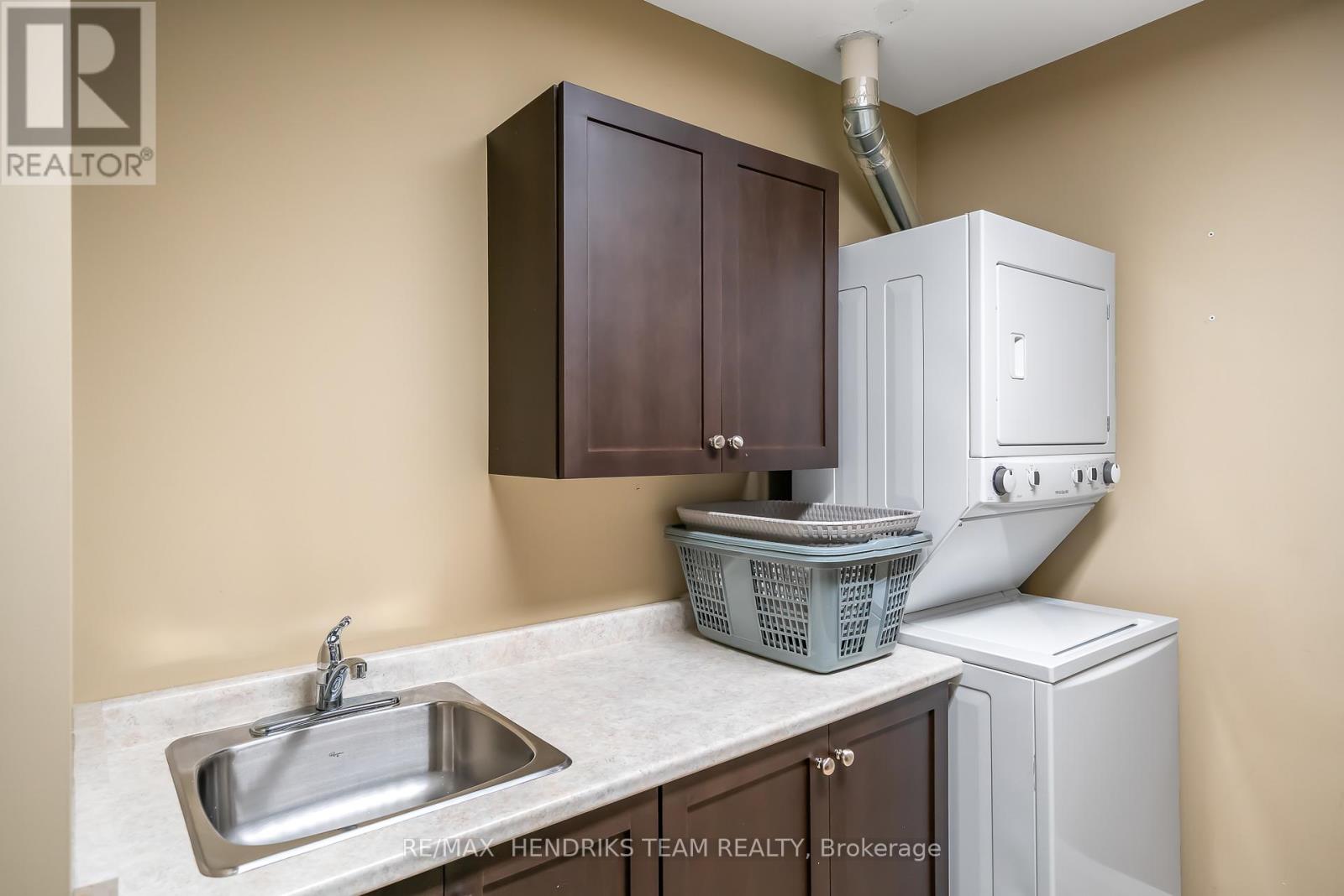 201 - 26 Wellington Street, St. Catharines, Ontario  L2R 5P8 - Photo 23 - X12406491