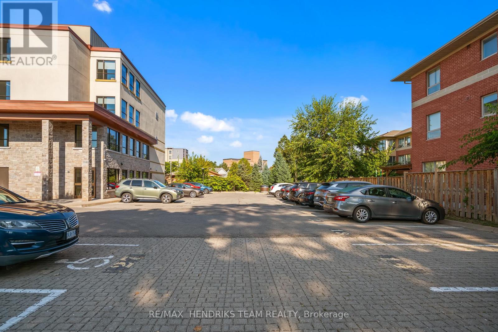 201 - 26 Wellington Street, St. Catharines, Ontario  L2R 5P8 - Photo 34 - X12406491