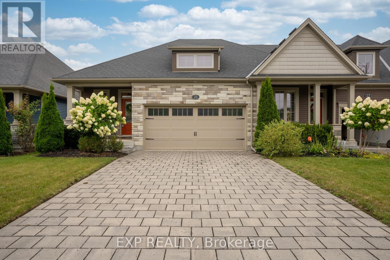25 Andrew Lane, Thorold, Ontario  L2V 0V3 - Photo 1 - X12406497