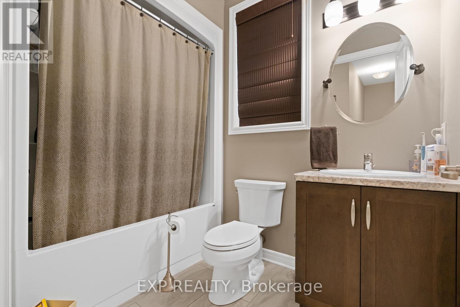 25 Andrew Lane, Thorold, Ontario  L2V 0V3 - Photo 12 - X12406497