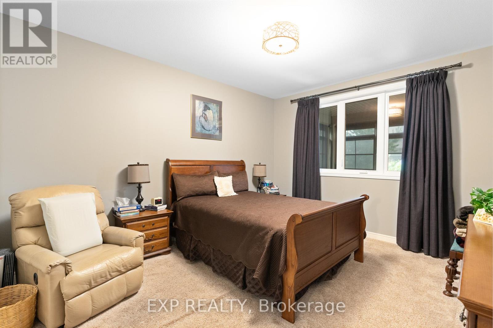 25 Andrew Lane, Thorold, Ontario  L2V 0V3 - Photo 28 - X12406497