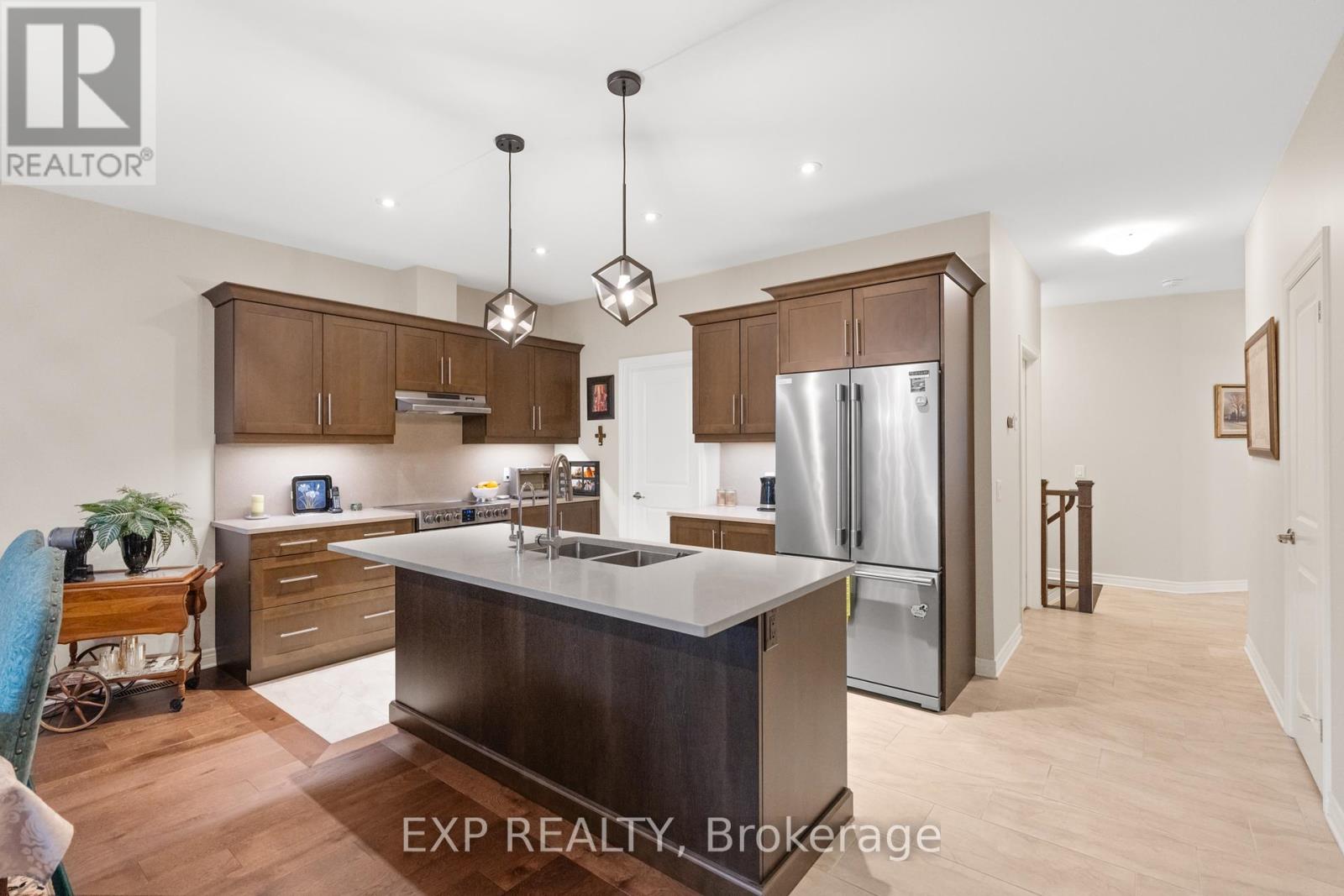 25 Andrew Lane, Thorold, Ontario  L2V 0V3 - Photo 7 - X12406497