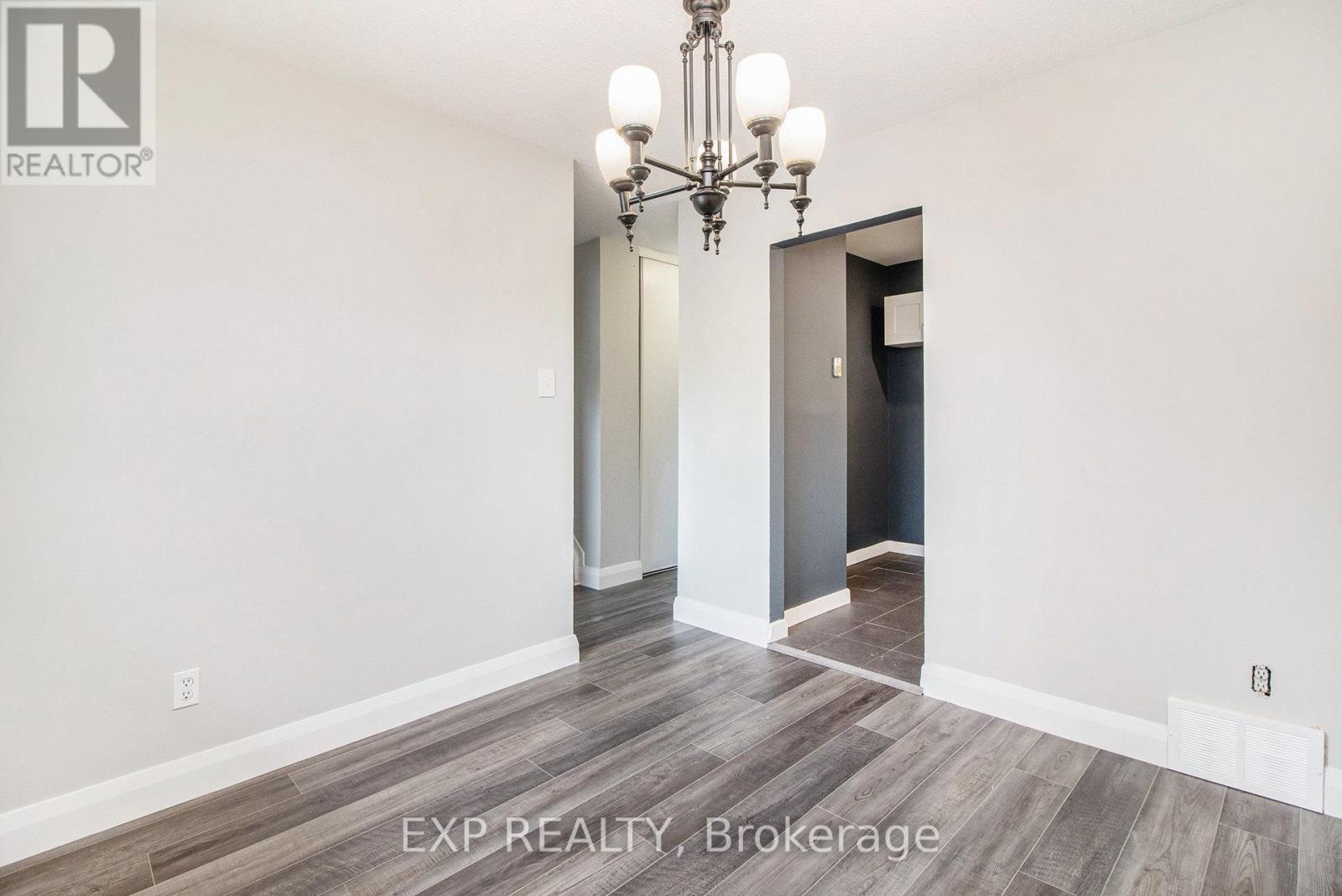 1687 Meadowbrook Road, Ottawa, Ontario  K1B 4W6 - Photo 10 - X12400455