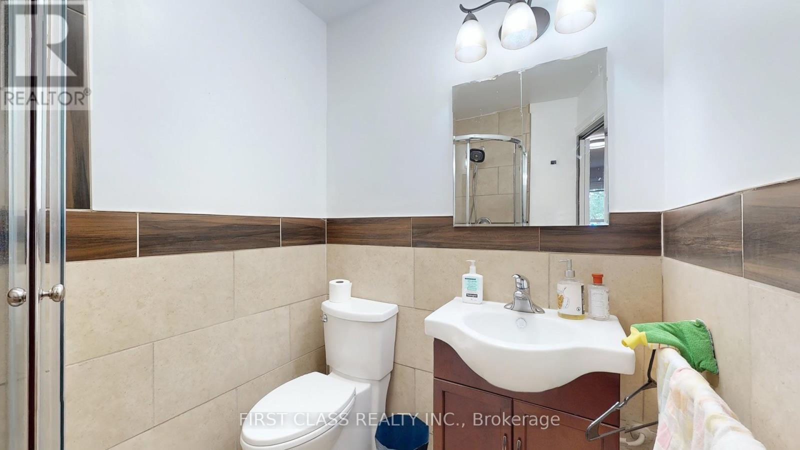 31 Richwood Drive, Markham, Ontario  L3P 3Y7 - Photo 11 - N12406249