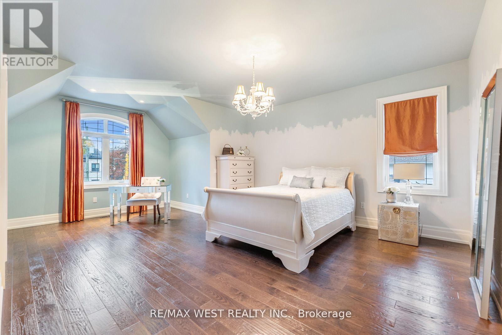 6 Weller Crescent, Vaughan, Ontario  L6A 1E4 - Photo 33 - N12406290