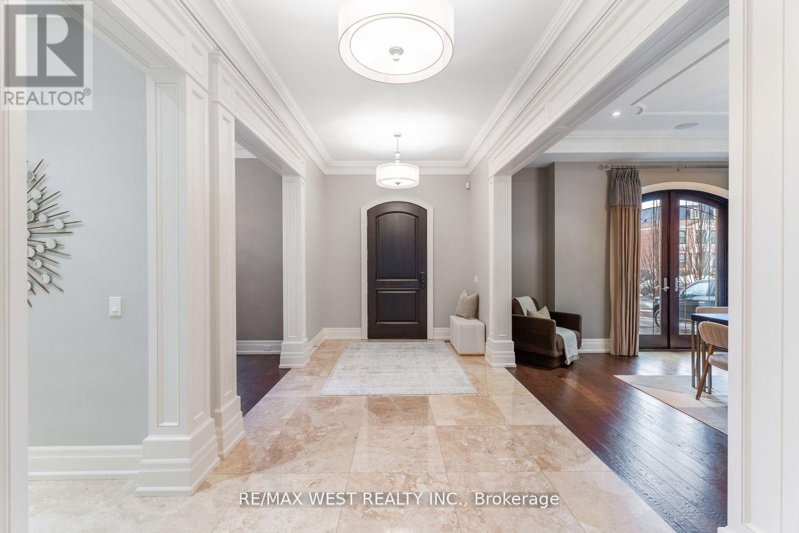 6 Weller Crescent, Vaughan, Ontario  L6A 1E4 - Photo 6 - N12406290