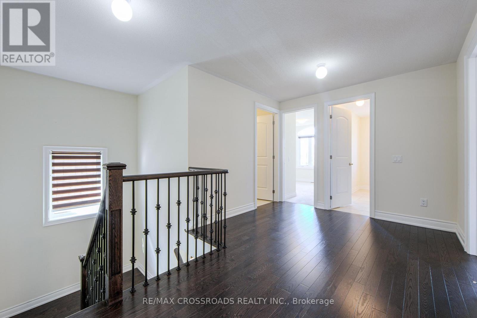 57 Walter English Drive, East Gwillimbury, Ontario  L9N 0R8 - Photo 12 - N12406391
