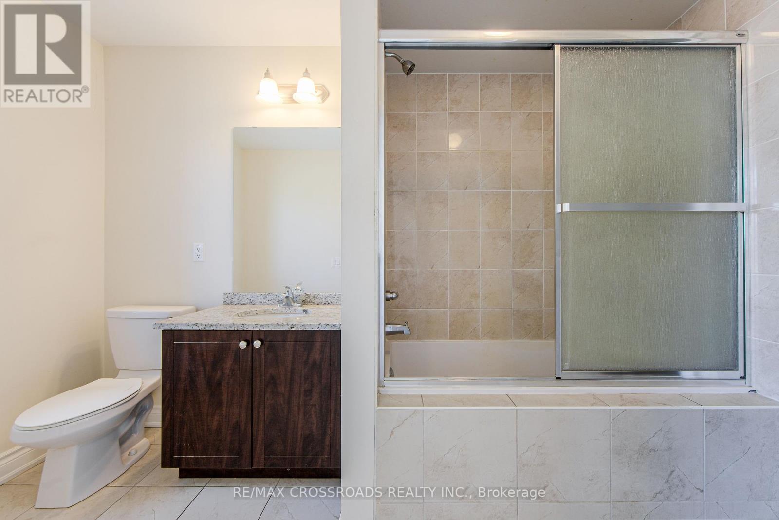 57 Walter English Drive, East Gwillimbury, Ontario  L9N 0R8 - Photo 17 - N12406391
