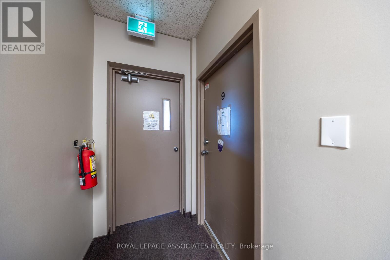 9 - 117 Ringwood Drive, Whitchurch-Stouffville, Ontario  L4A 8C1 - Photo 14 - N12406404