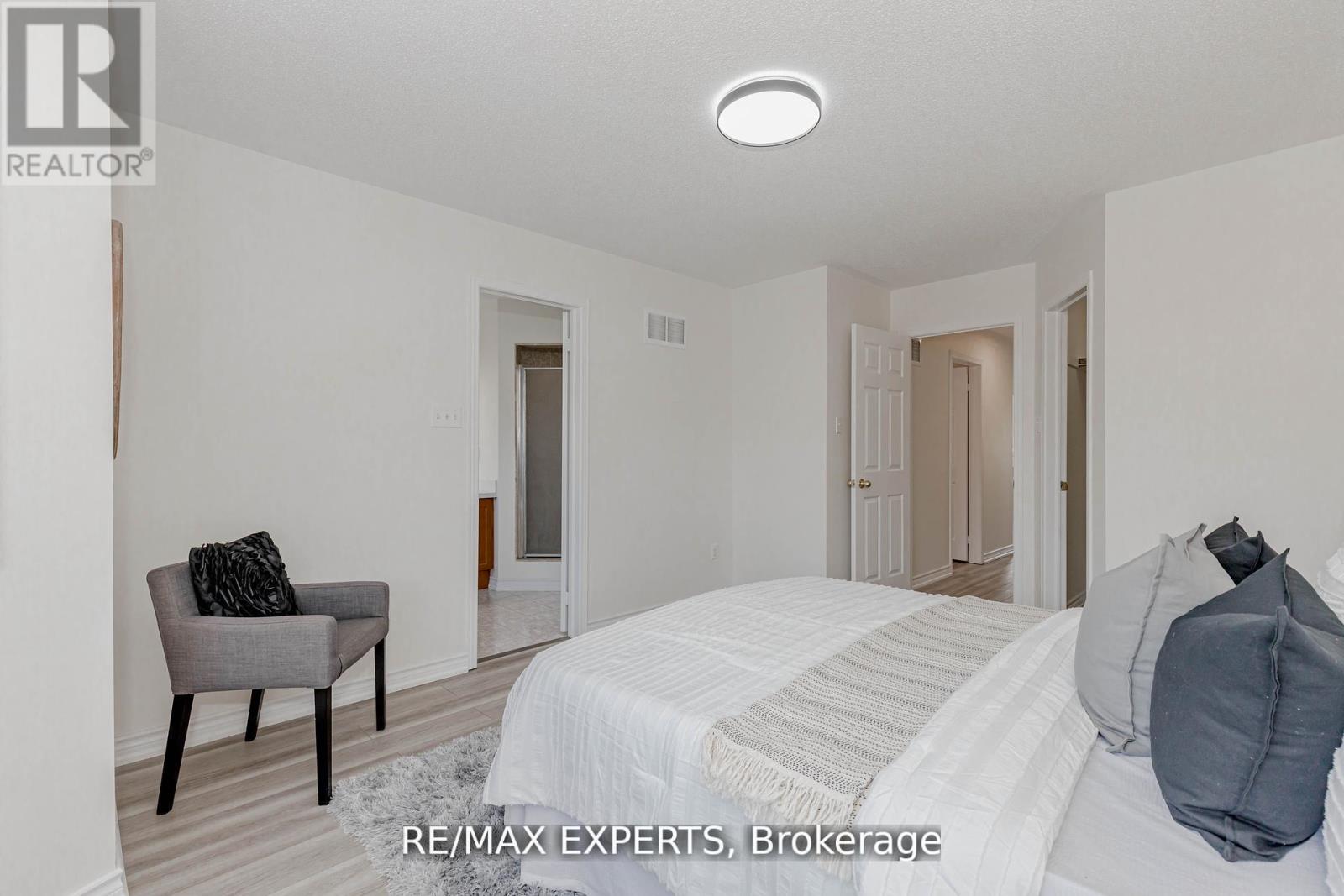 64 Peppertree Lane, Whitchurch-Stouffville (Stouffville), Ontario  L4A 0M8 - Photo 35 - N12406414