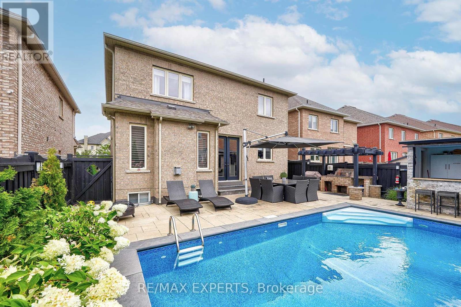 265 Chatfield Drive, Vaughan (Vellore Village), Ontario  L4H 3R8 - Photo 2 - N12406442