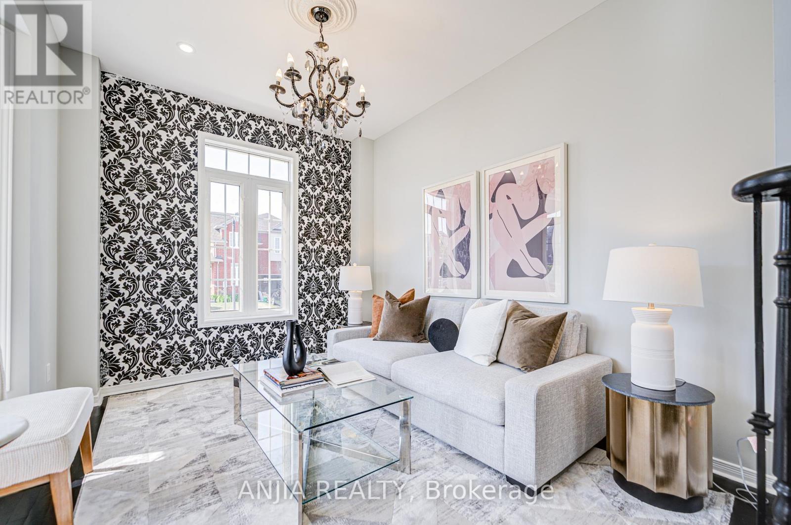 66 Alfred Paterson Drive, Markham, Ontario  L6E 1J5 - Photo 8 - N12406453