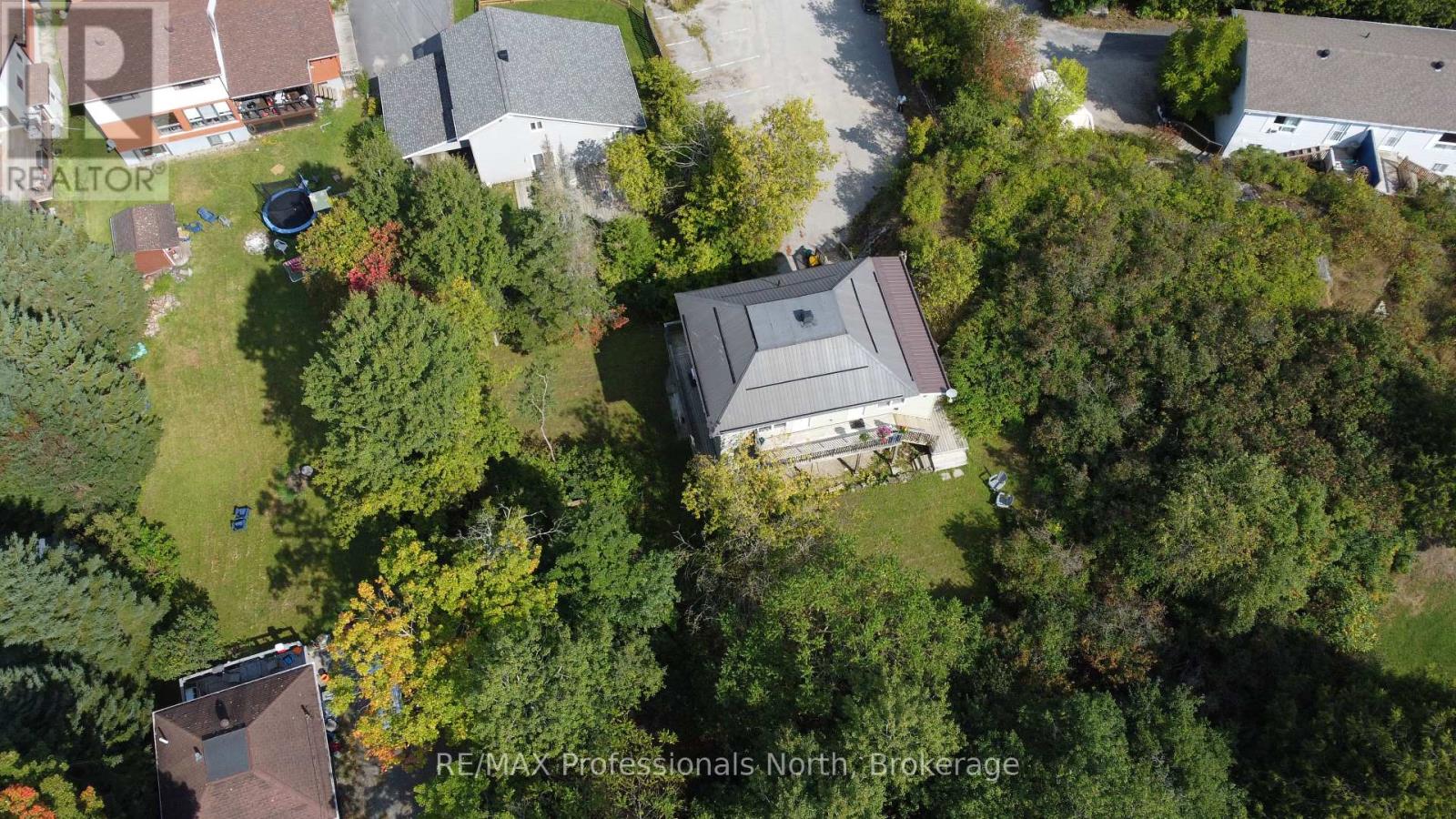 9 West Road, Huntsville, Ontario  P1H 1K9 - Photo 10 - X12406463