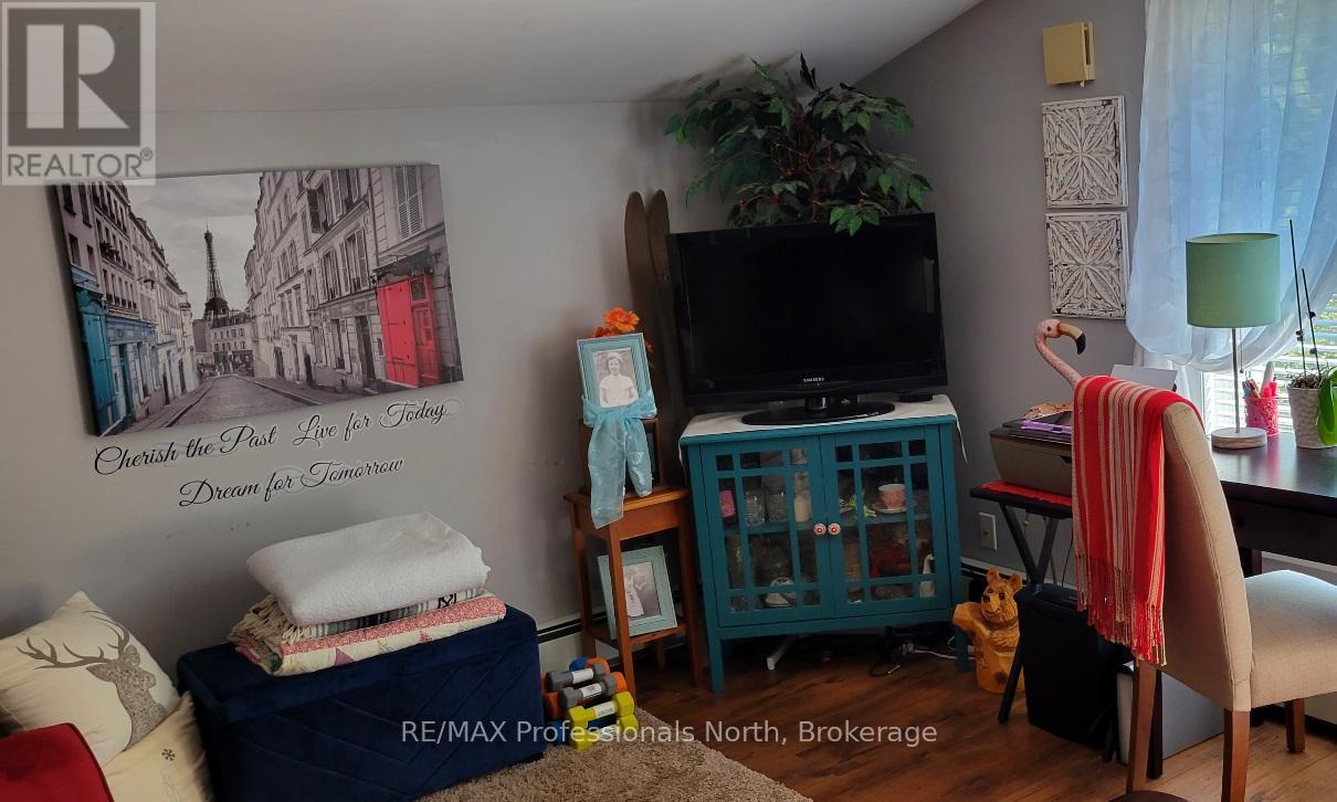 9 West Road, Huntsville, Ontario  P1H 1K9 - Photo 21 - X12406463