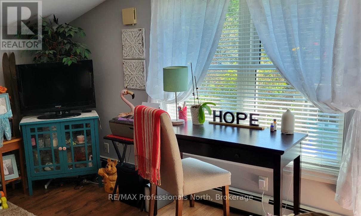 9 West Road, Huntsville, Ontario  P1H 1K9 - Photo 22 - X12406463