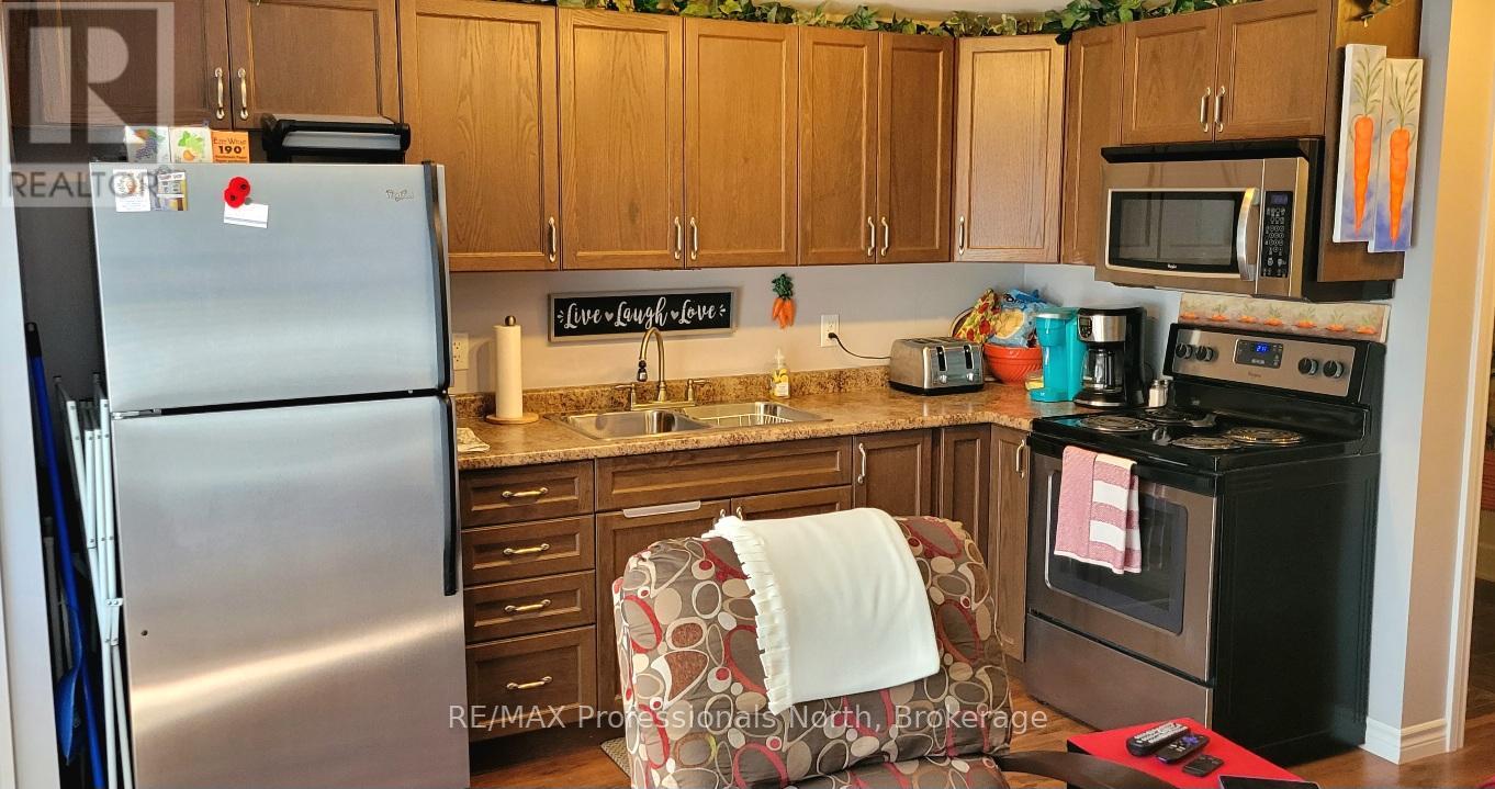 9 West Road, Huntsville, Ontario  P1H 1K9 - Photo 24 - X12406463