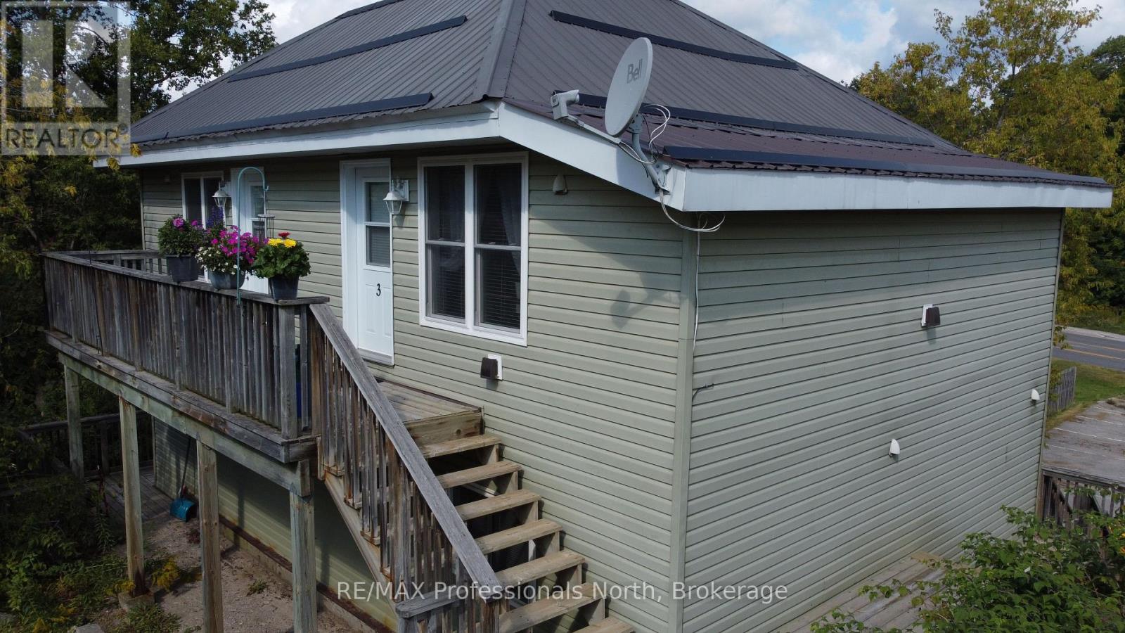 9 West Road, Huntsville, Ontario  P1H 1K9 - Photo 7 - X12406463