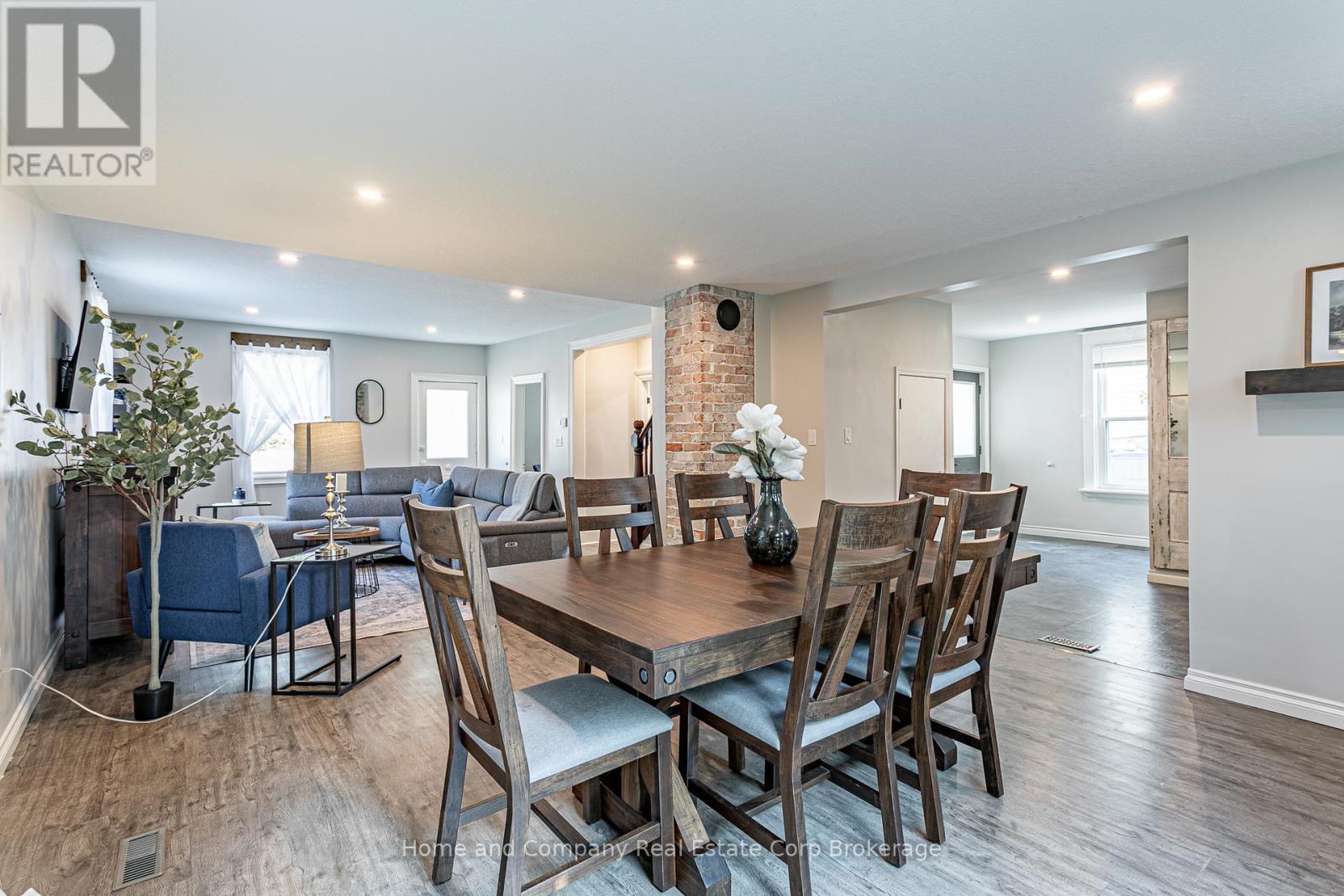 52 Ontario Street N, St. Marys, Ontario  N4X 1C8 - Photo 11 - X12406511