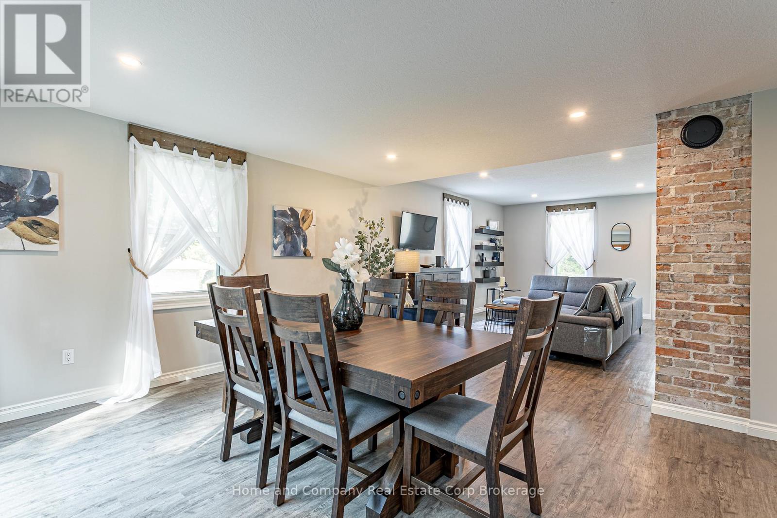 52 Ontario Street N, St. Marys, Ontario  N4X 1C8 - Photo 12 - X12406511