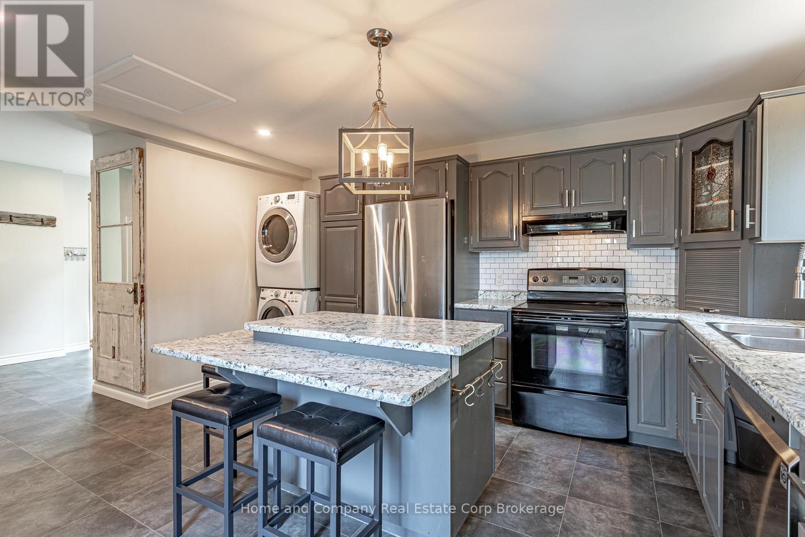 52 Ontario Street N, St. Marys, Ontario  N4X 1C8 - Photo 15 - X12406511