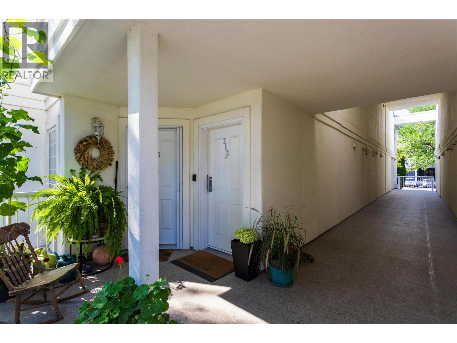 2350 Stillingfleet Road Unit# 213, Kelowna, British Columbia  V1W 3C2 - Photo 2 - 10362600