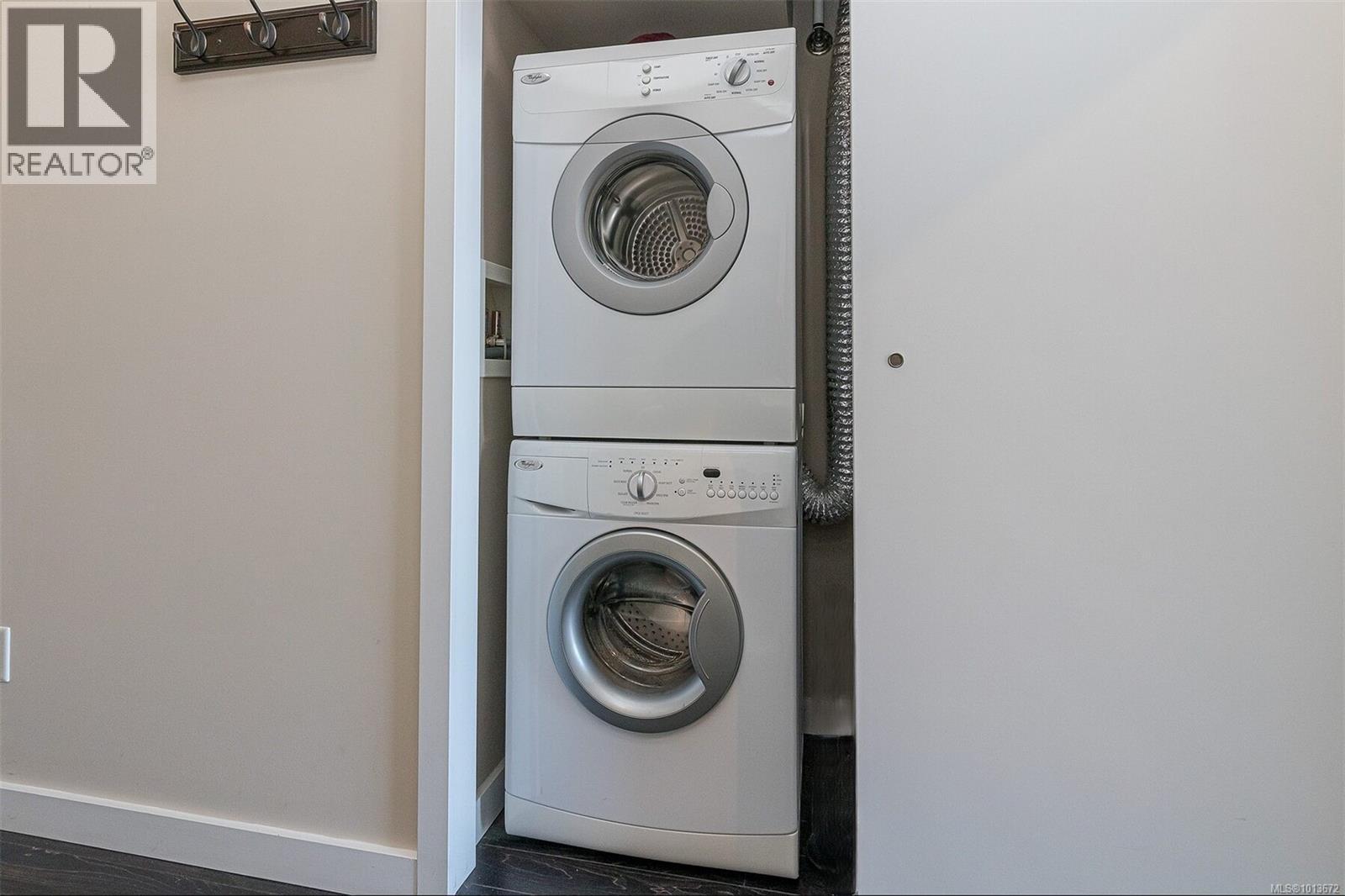 402 1121 Fort St, Victoria, British Columbia  V8V 3K9 - Photo 23 - 1013672