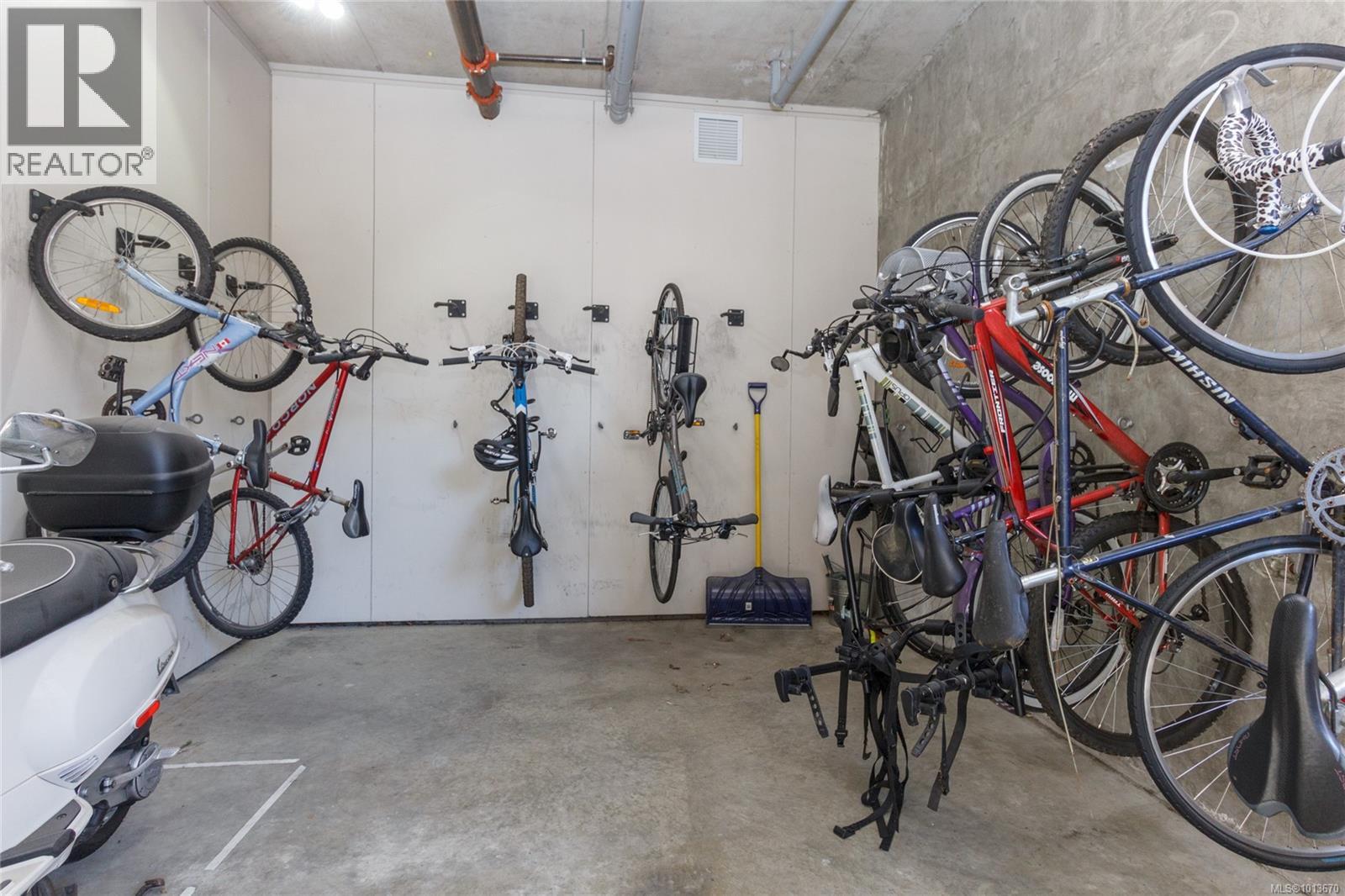 402 1121 Fort St, Victoria, British Columbia  V8V 3K9 - Photo 24 - 1013670