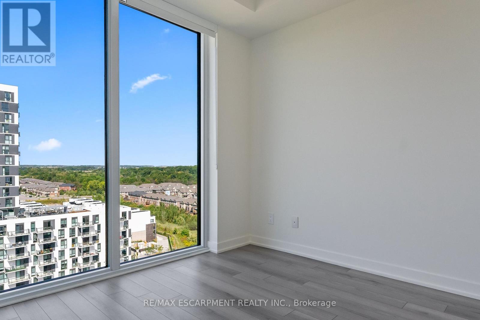 1403 - 3079 Trafalgar Road, Oakville, Ontario  L6H 8C5 - Photo 13 - W12401585