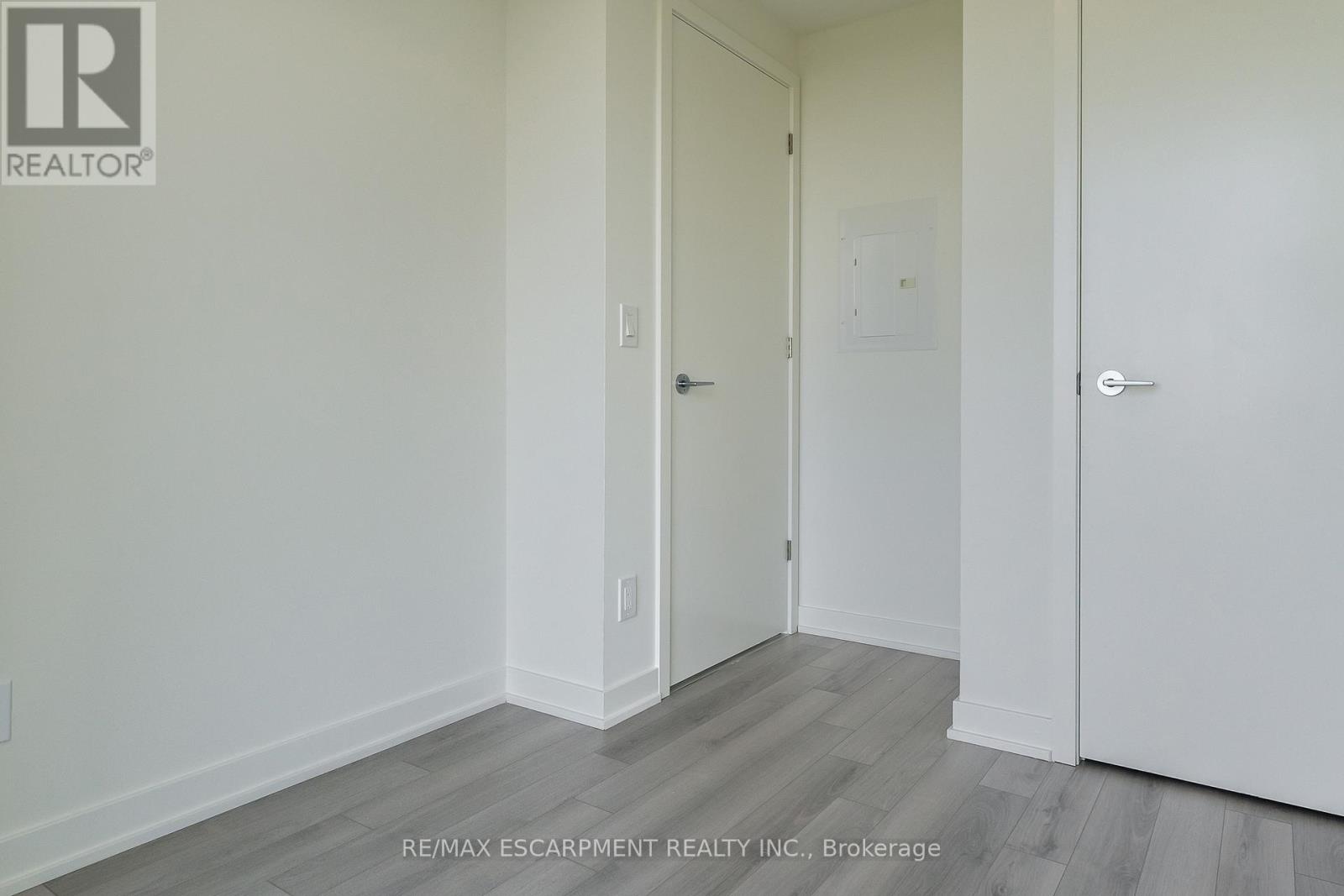 1403 - 3079 Trafalgar Road, Oakville, Ontario  L6H 8C5 - Photo 19 - W12401585