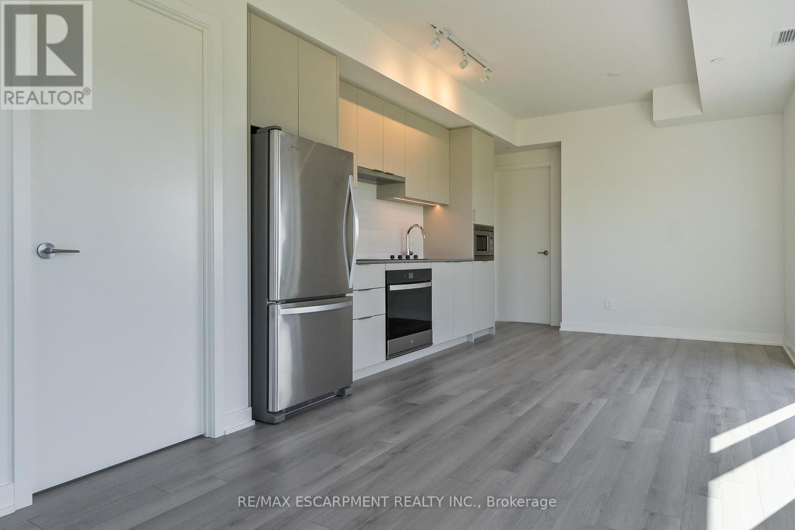 1403 - 3079 Trafalgar Road, Oakville, Ontario  L6H 8C5 - Photo 10 - W12401585