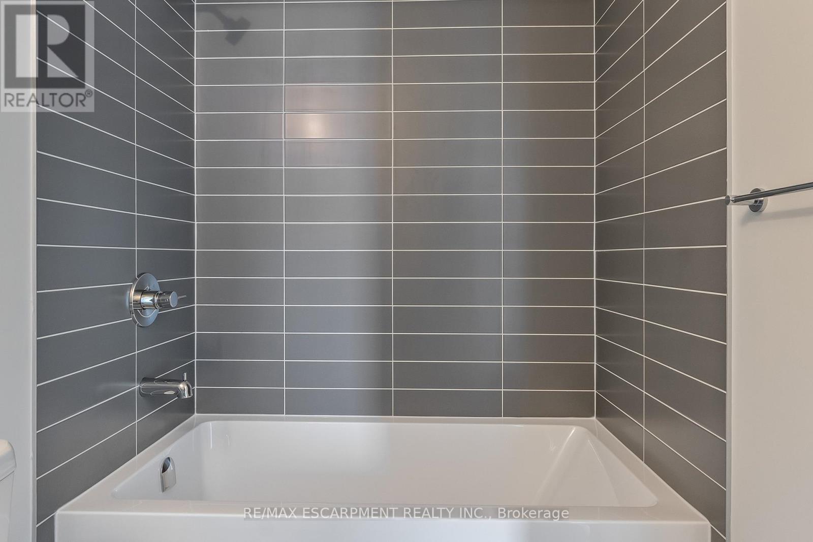 1403 - 3079 Trafalgar Road, Oakville, Ontario  L6H 8C5 - Photo 21 - W12401585