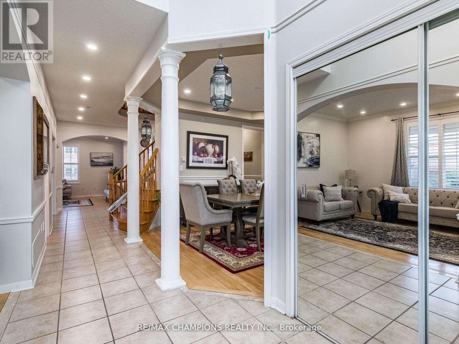 707 Trudeau Drive, Milton (Be Beaty), Ontario  L9T 5L4 - Photo 7 - W12406278