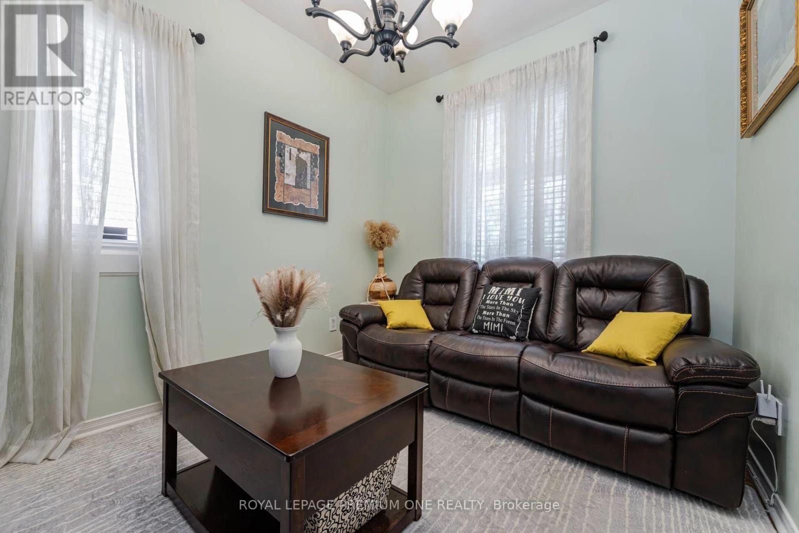 524 Salem Avenue N, Toronto, Ontario  M6H 3E1 - Photo 18 - W12406347
