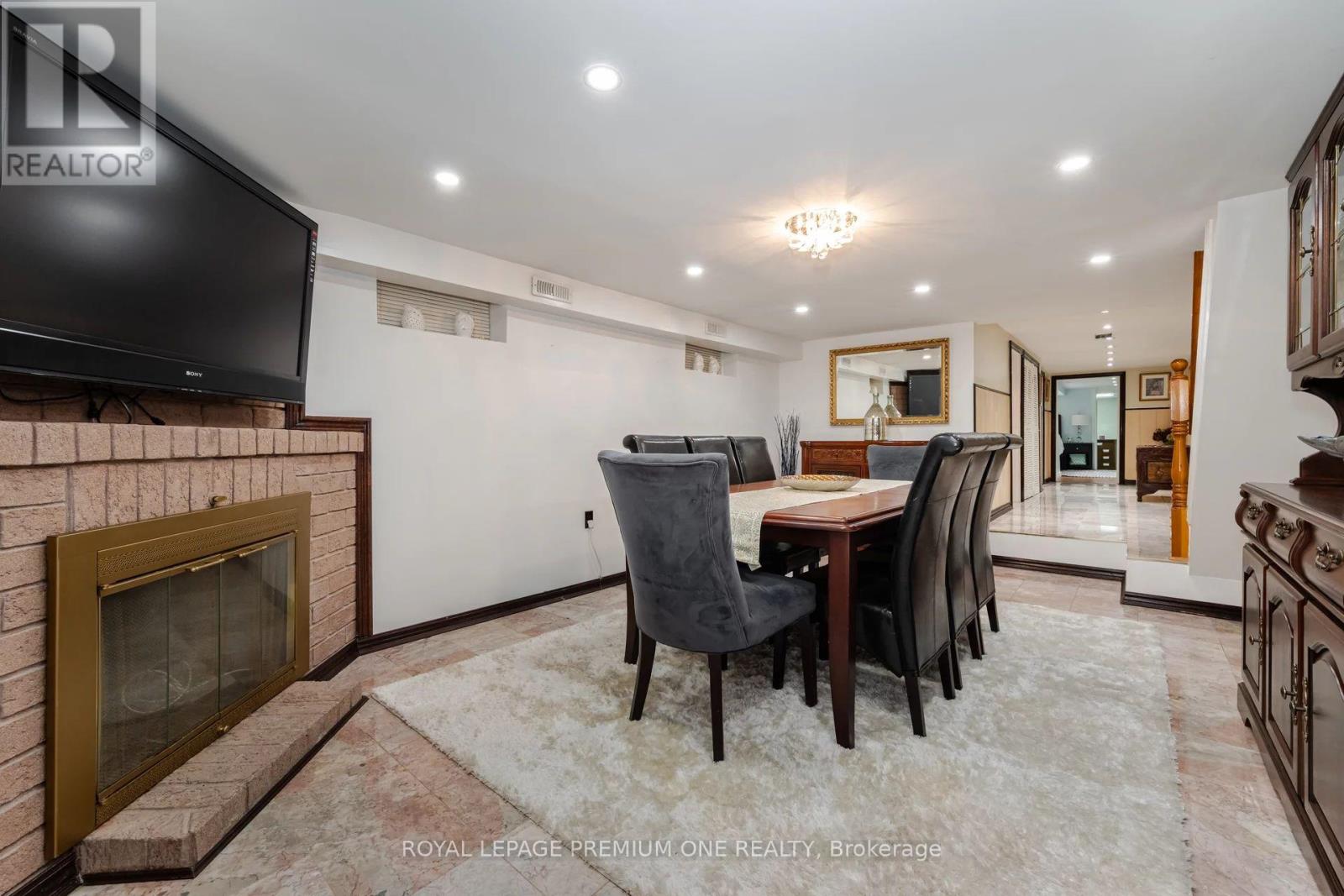 524 Salem Avenue N, Toronto, Ontario  M6H 3E1 - Photo 23 - W12406347
