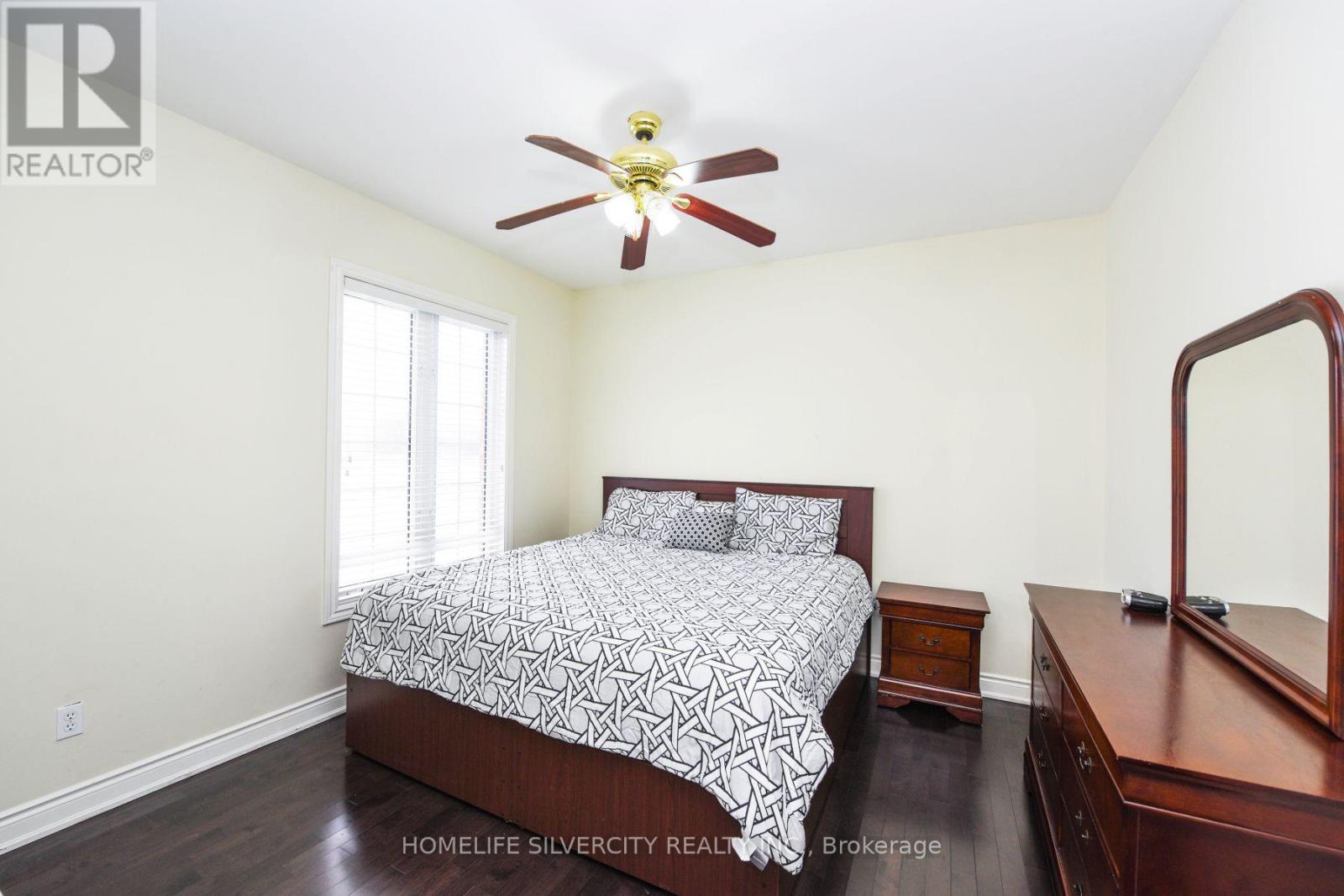14707 Dixie Road, Caledon, Ontario  L7C 2M9 - Photo 12 - W12406362