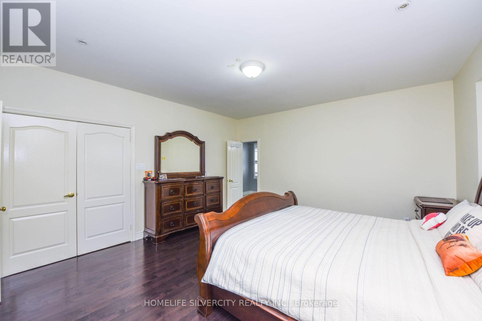 14707 Dixie Road, Caledon, Ontario  L7C 2M9 - Photo 17 - W12406362