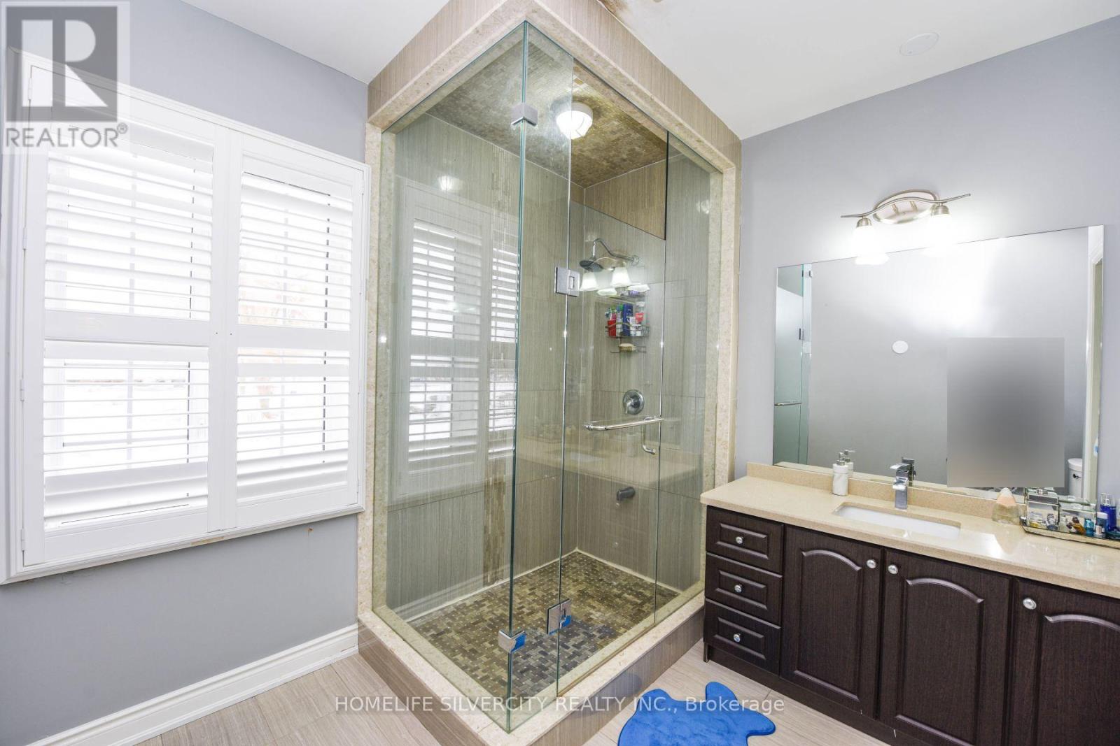 14707 Dixie Road, Caledon, Ontario  L7C 2M9 - Photo 19 - W12406362