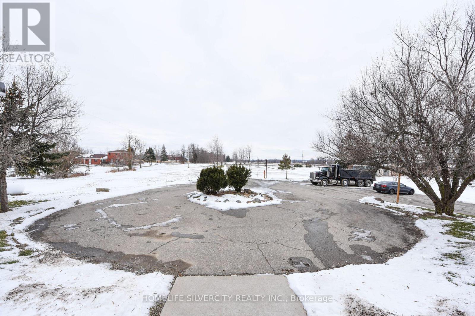14707 Dixie Road, Caledon, Ontario  L7C 2M9 - Photo 38 - W12406362