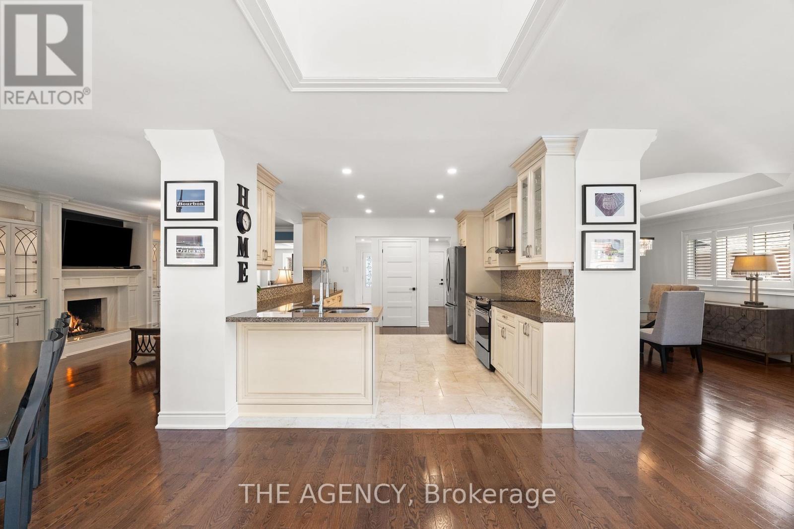 7 Stonegate Drive, Brampton, Ontario  L6Z 3L7 - Photo 11 - W12406369