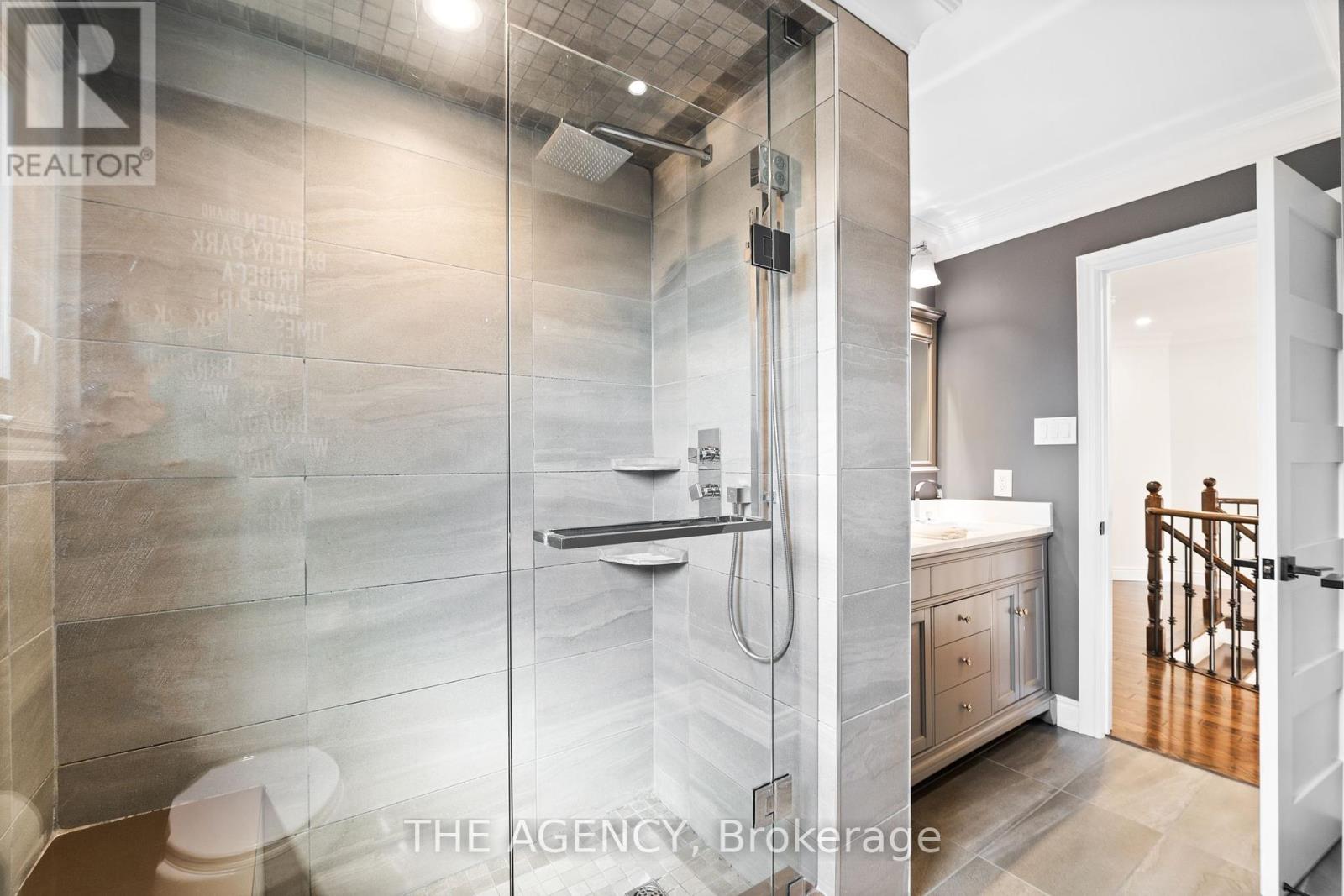 7 Stonegate Drive, Brampton, Ontario  L6Z 3L7 - Photo 26 - W12406369
