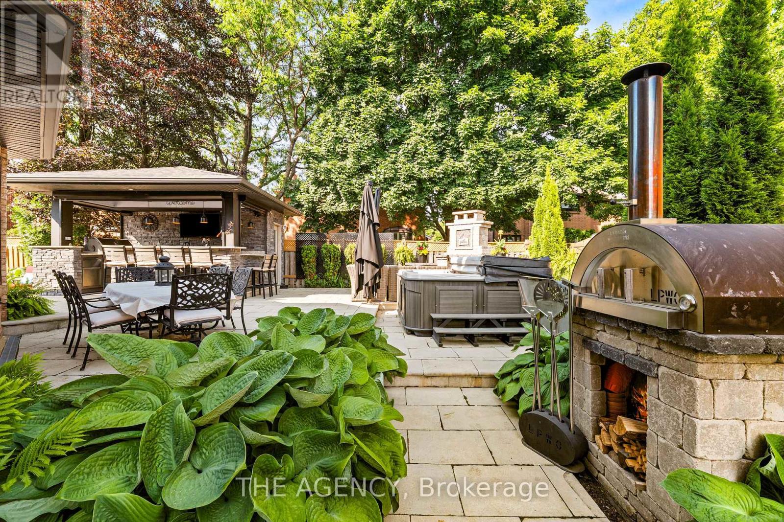 7 Stonegate Drive, Brampton, Ontario  L6Z 3L7 - Photo 44 - W12406369